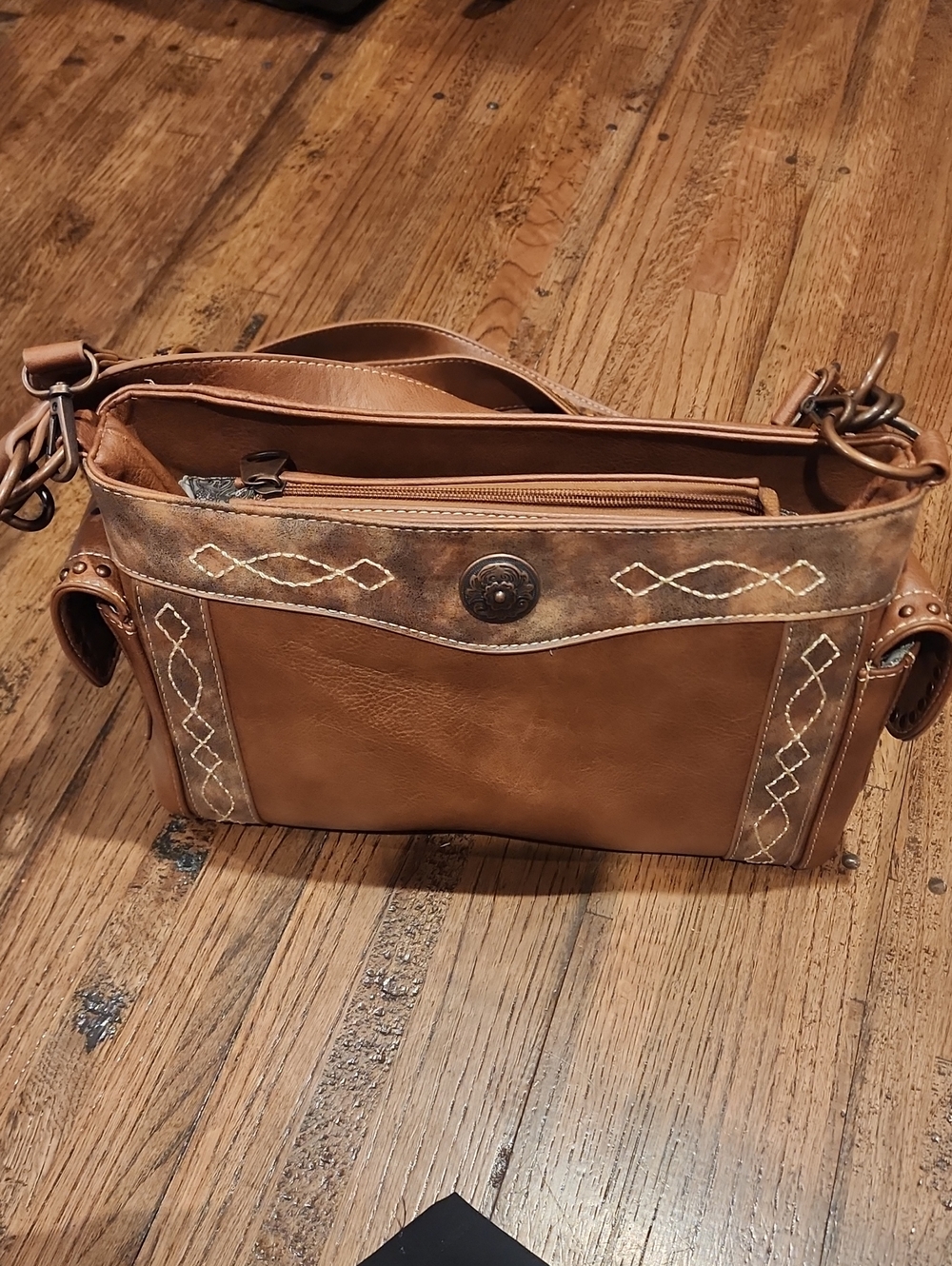 Blazin Roxx Women's Ivy Concho Concealed Carry Satchel